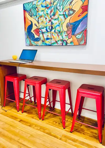 CHAMBRE À LOUER – 750$ / mois, tout inclus – Coloc mixte Belle chambre dans un 6½ à 10 min à pied du...