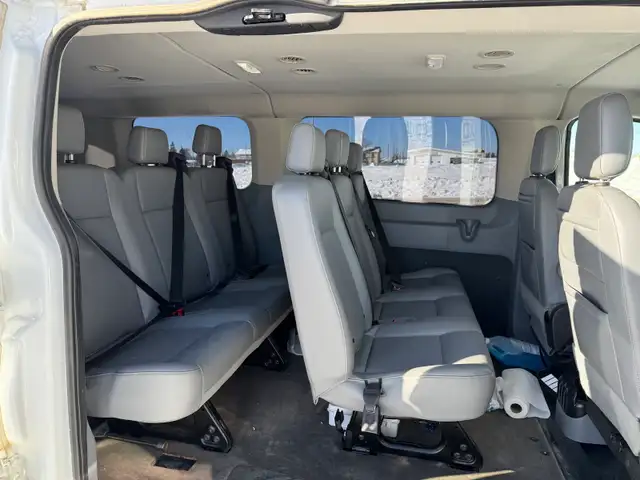 2018 Ford Transit Passenger Van584651695771494401