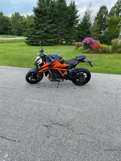 2021 Ktm 1290 Superduke for sale. Great bike new rear tire, battery and oil changed ready to go. Aus...