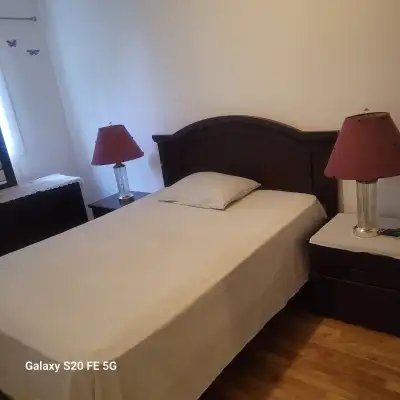 CHAMBRE POUR FEMME ANJOU 750$