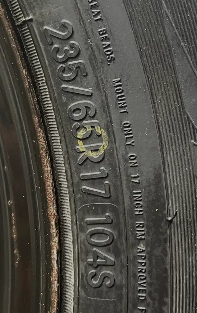 Winter tires and rims 235/65/r17 in Tires & Rims in Ottawa - Image 3