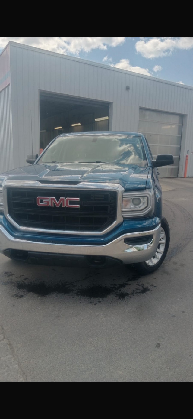 2018 GMC Sierra in Cars & Trucks in Edmonton - Image 2