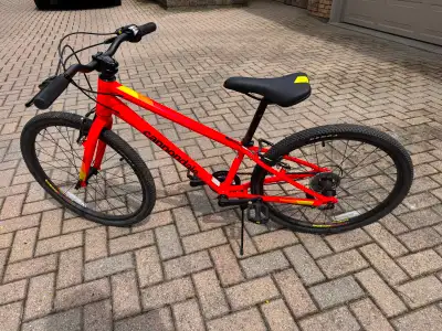 Cannondale Kids Quick 24 red bike, View more