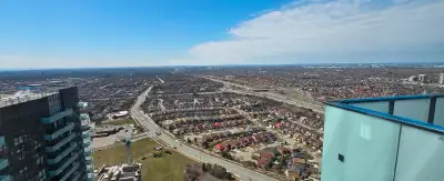 Luxury living in the heart of Mississauga City Centre! ->Spacious and bright 2 bedroom, 2 bathroom c...