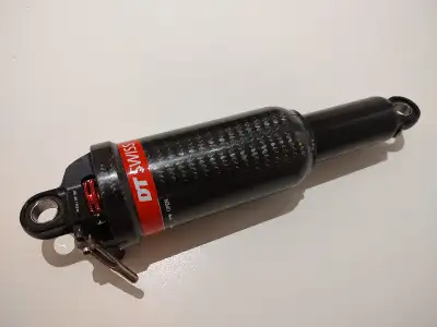 DT Swiss XR Carbon Rear Shock 200mm x 50mm (7.875 x 2.0) MTB, View more