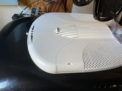 Dometic Penguin 11 RV Air Conditioner is fully functional and in very good used condition. Retail va...