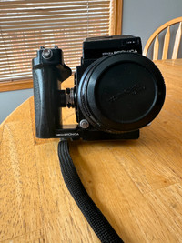 Zenza Bronica ETRS Camera with Film Back