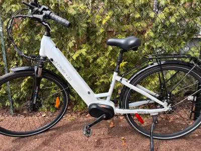 vélo électrique E-cruise -moteur pedalier -valeur 3450$, View more