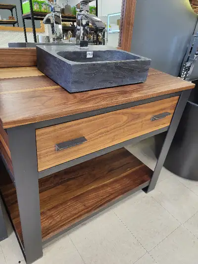 Vanités de qualité en bois sur mesure choix de bois et teinte., View more