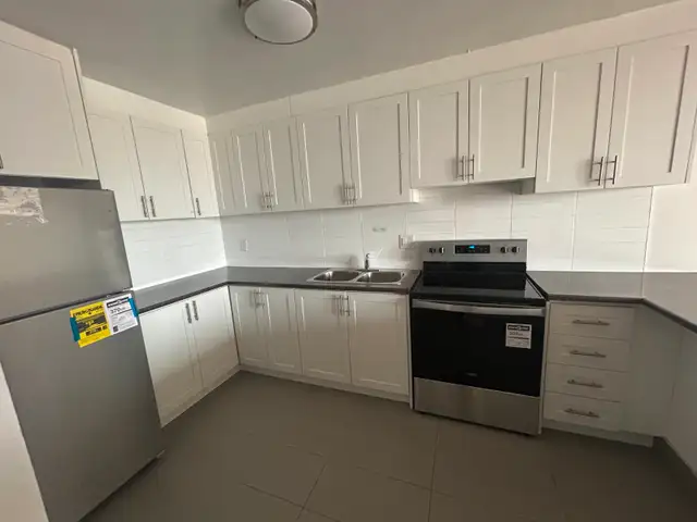 Spacious 2 Bedroom Apartment – $2395 - North York