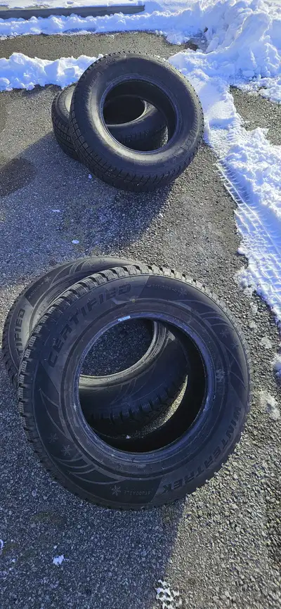 Set of 4 235/70/16 Winters Tires off an 2004 Honda Pilot (stock tire size) 2x Certified (Motomaster)...