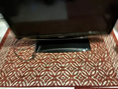  32 inch flat TV or monitor, View more