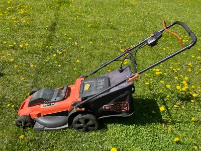 Tendeuse Black & Decker, View more