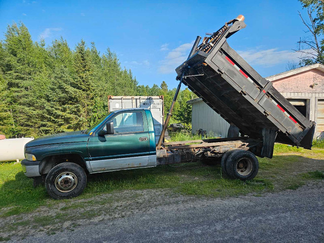 2001 Dodge Ram 3500 4x4 Cummins in Cars & Trucks in Sudbury - Image 2