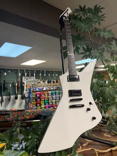 Leroux Music 2114A 14 st NW Mon - Sat Leroux Music is an authorized dealer of ESP guitars, this is a...