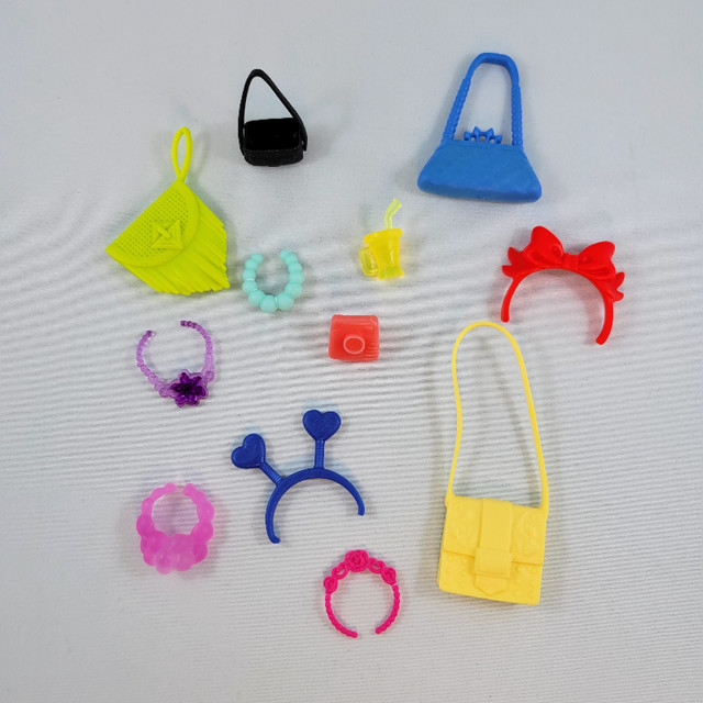Doll Accessories Purses Jewelry Read in Toys & Games in Strathcona County - Image 2