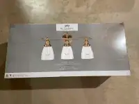 Bathroom 3 Light Vanity in Gold (New)