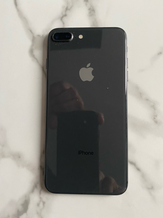 iPhone 8 Plus unlocked  in Cell Phones in Hamilton - Image 2