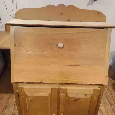 Meuble secrétaire en bois, View more