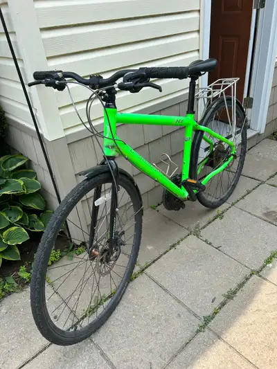 Reliable and smooth-riding Norco Indie commuter bike with 24 speeds – perfect for city commuting or...