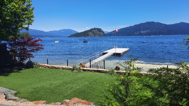 Carriage House Waterfront on Shuswap Lake Private Dock in British Columbia
