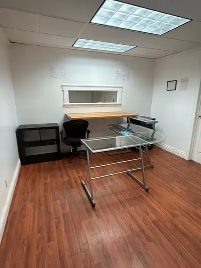 Office for rent in large commercial building. West Saint John Approx. 500 sq ft. 500$ + HST