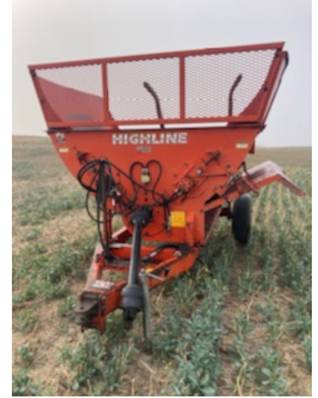 Hay processer  in Farming Equipment in Swift Current - Image 2