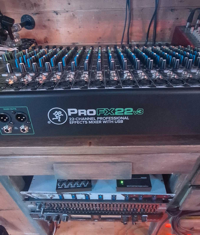 Console studio recording ou live PRO fx22v3 dans Matériel audio professionnel  à Lanaudière - Image 3