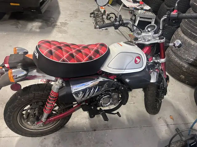 Honda monkey in Scooters & Pocket Bikes in London - Image 3