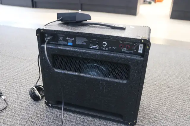 Marshall DSL20CR 20 Watt Guitar Amplifier W/ Footswitch (#41770- in Amps & Pedals in City of Halifax - Image 5
