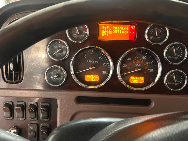 2019 Peterbilt in Heavy Trucks in Prince George - Image 4