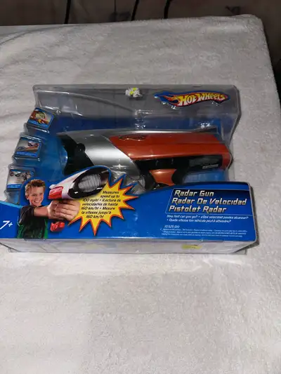 Hot Wheels RADAR GUN Digital Readout MPH/KPH check Speeders, View more