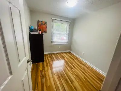 Prime Kitchener Location | Near Conestoga College & Pioneer Plaza Looking for a clean, bright, and c...
