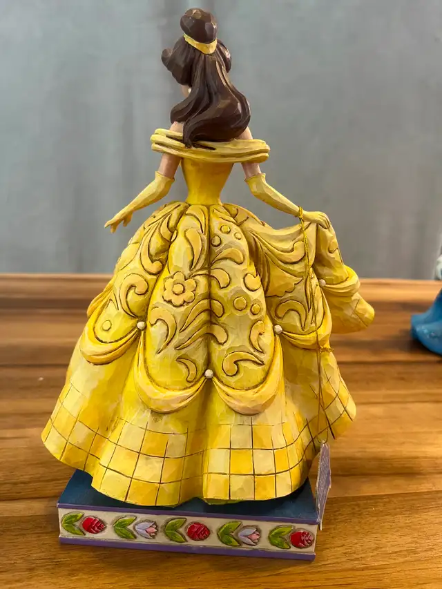 Jim Shore Disney tradition princesses in Arts & Collectibles in Laurentides - Image 4