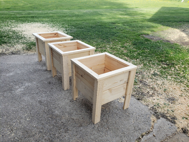 Planter Boxes in Patio & Garden Furniture in Chatham-Kent - Image 2