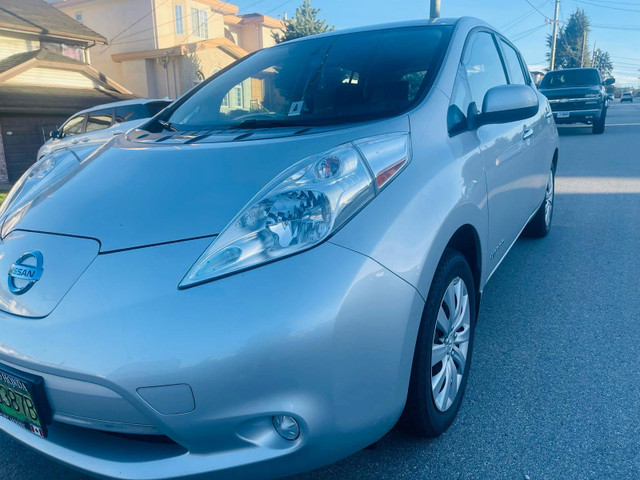 Nissan LEAF 2017 Electric Vehicle, NO GAS $ NEEDED. in Cars & Trucks in Burnaby/New Westminster - Image 3
