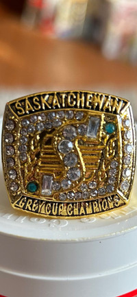 1989 Sask Roughriders CFL Grey Cup Replica Ring Showcase 304