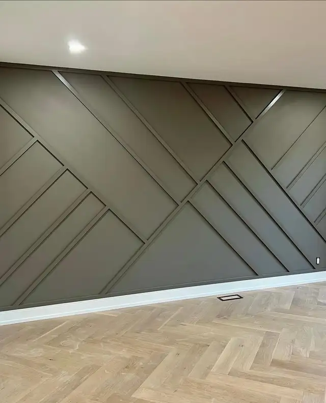 Painter available449234500941271042