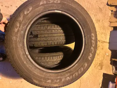 Set of 4. P225/65R17 Only 8000 KM on tires. Possible delivery to Hamilton.