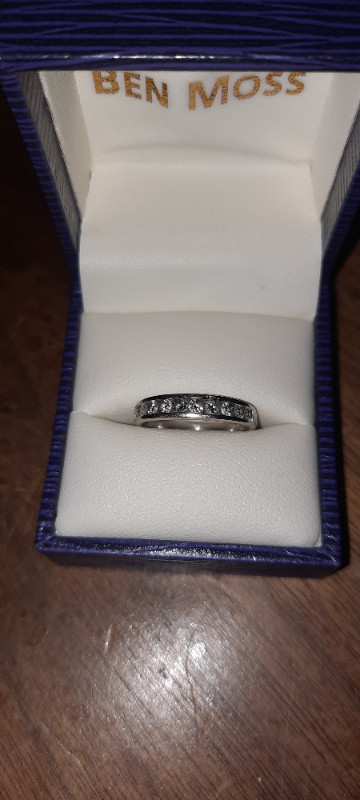 Engagement and Wedding Ring Set For Sale in Jewellery & Watches in Cole Harbour - Image 3