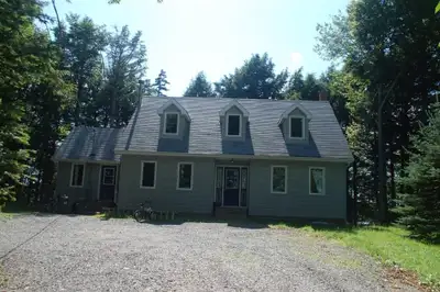 Lake front House for Rent - New Available Date 27 Aug 2025