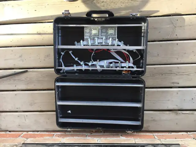 Halliburton Eurorack Flight Case / 6U, expandable to 12U / 102HP in Pro Audio & Recording Equipment in Saskatoon - Image 3
