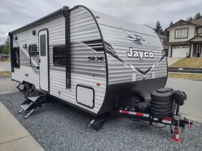 2025 Jayco JayFlight Travel Trailer, 25.8' length with factory installed Overlander Solar Package (2...