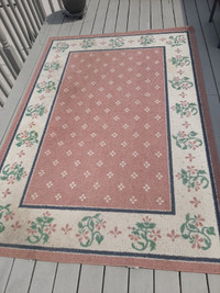 very nice area rug 6 x 8 feet
