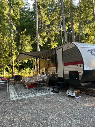 GREAT DEAL!!!!! For Sale: Beautiful Travel Trailer – Perfect for Your Next Adventure! Are you ready...