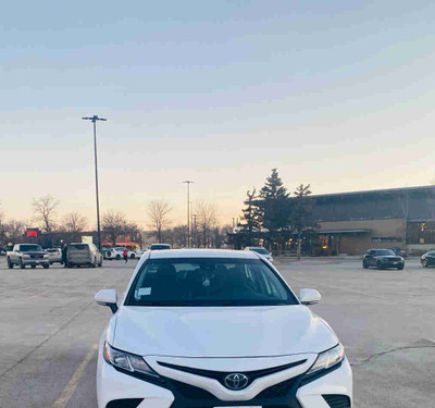 White camry 2020 clean title