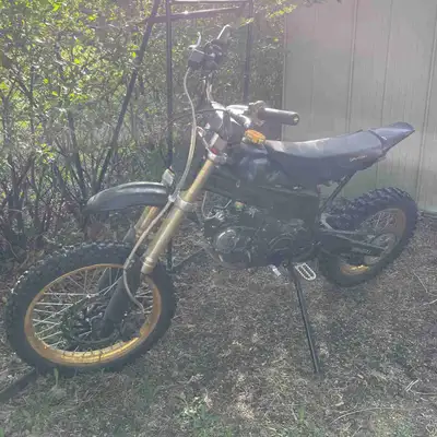2009 Daymak 125cc 4 stroke Manual Kickstart Quick bike Runs good Lots of new parts- listed below PE2...
