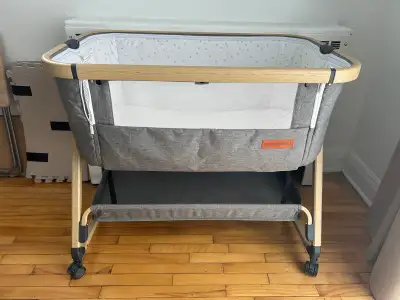 Maydolly 3-in-1 Bassinet Bedside Crib, View more