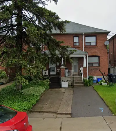 1 Bedroom in House for Rent - Toronto Location
