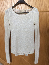 Hollister Sweater –  Extra Small
